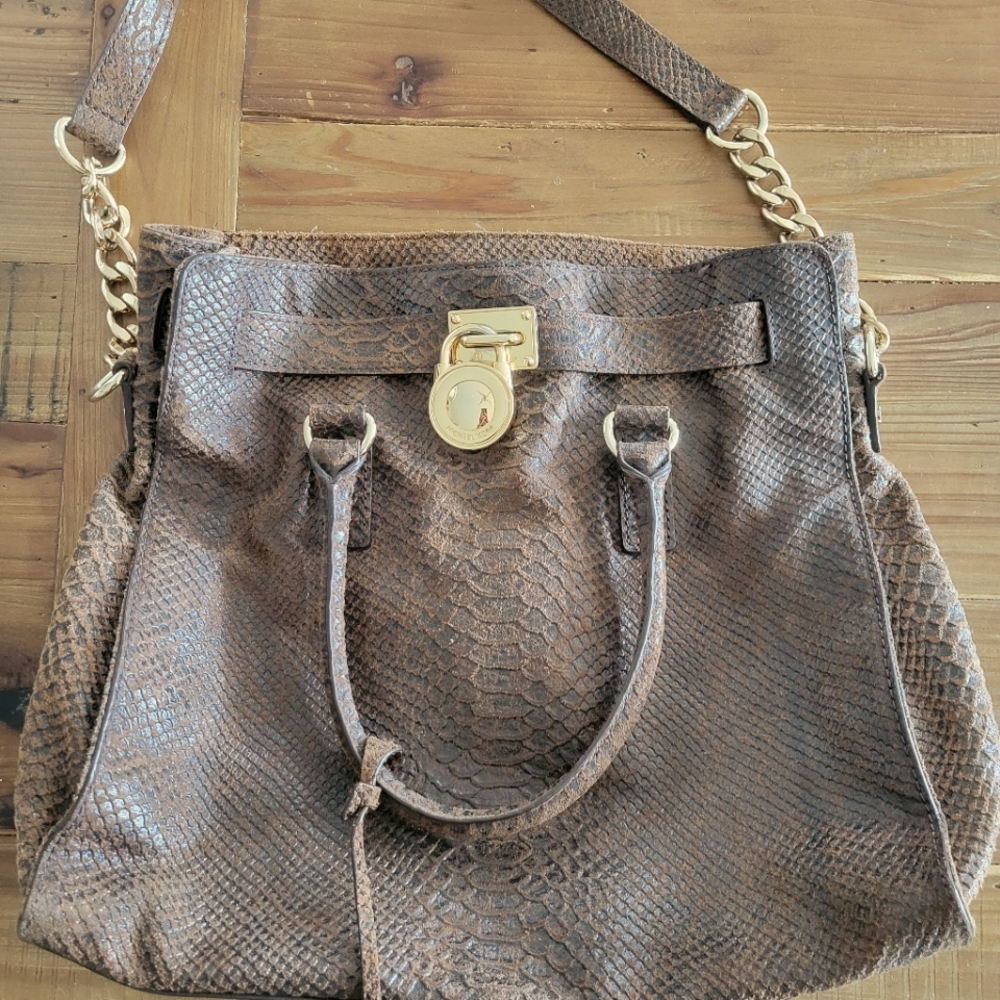 Michael Kors Saffiano textured tote